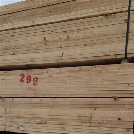多规格工程木方一立方价格 耐磨防裂工程建筑木方精选厂家