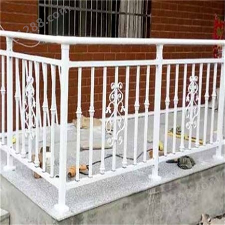 小区欧式铝合金铝艺阳台护栏发货快 铝艺无框玻璃阳台护栏